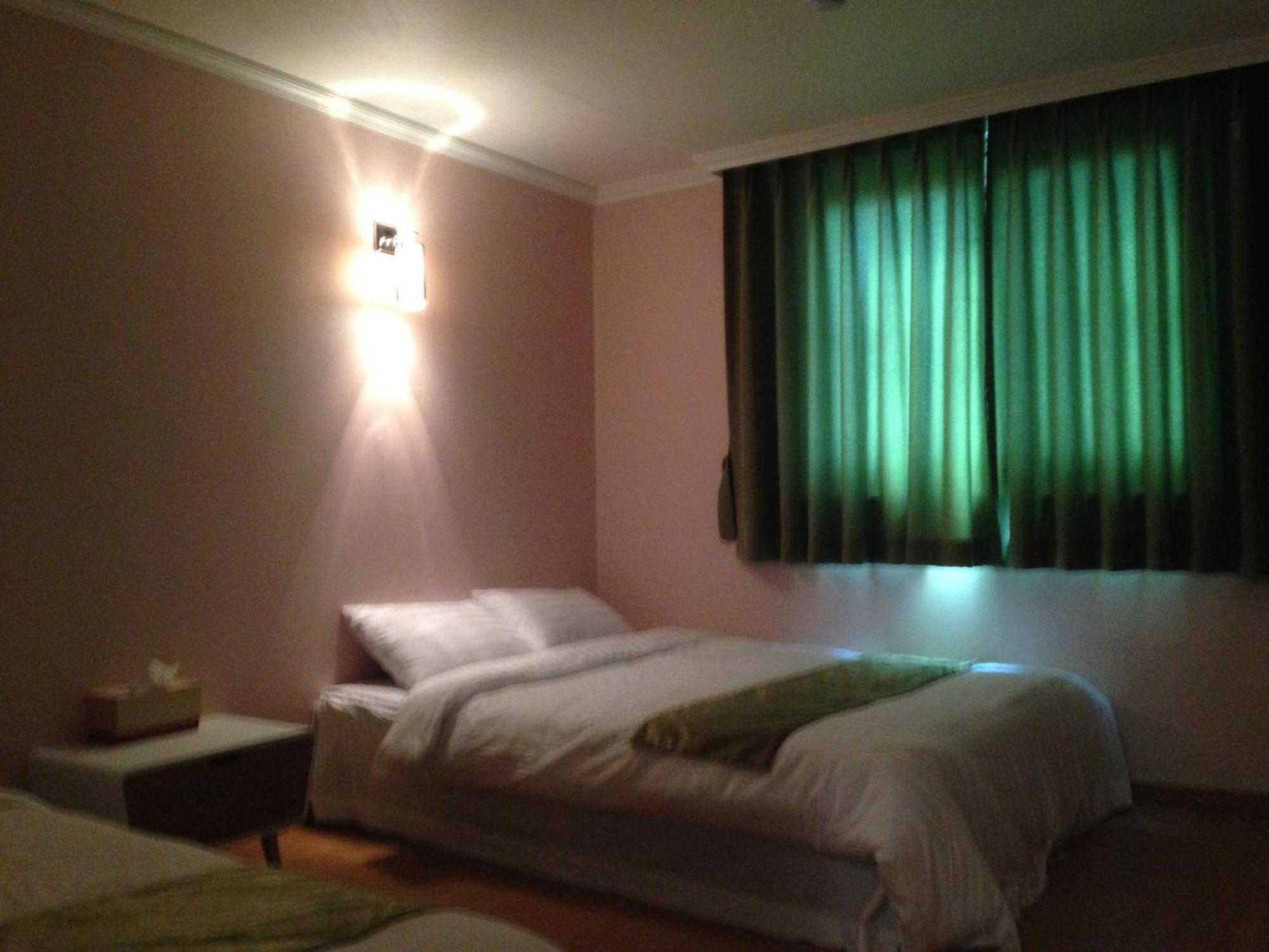 Jeju R Hotel&Guesthouse Extérieur photo