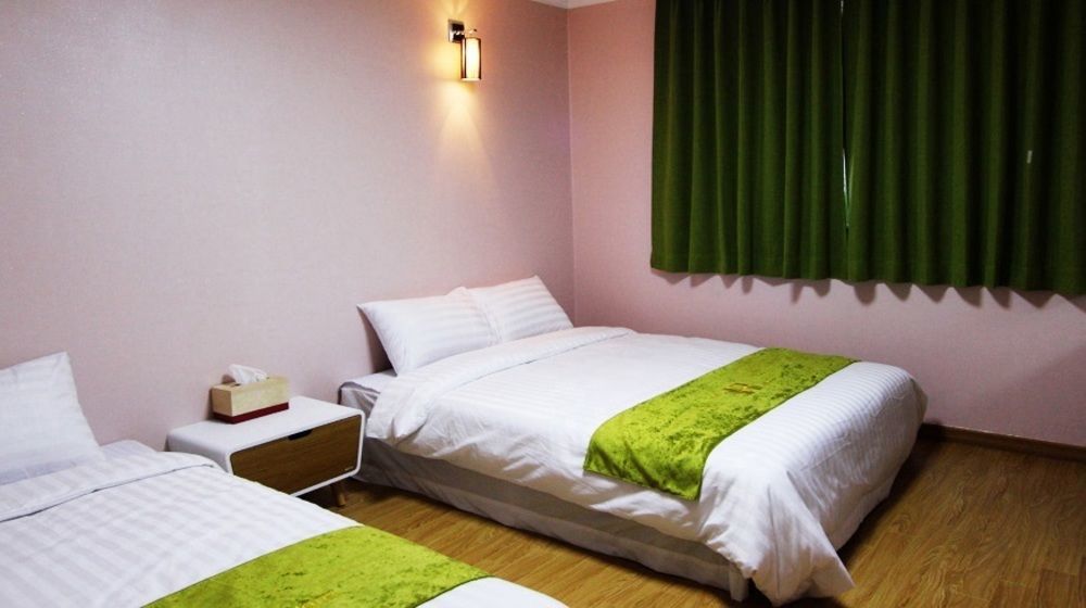 Jeju R Hotel&Guesthouse Extérieur photo