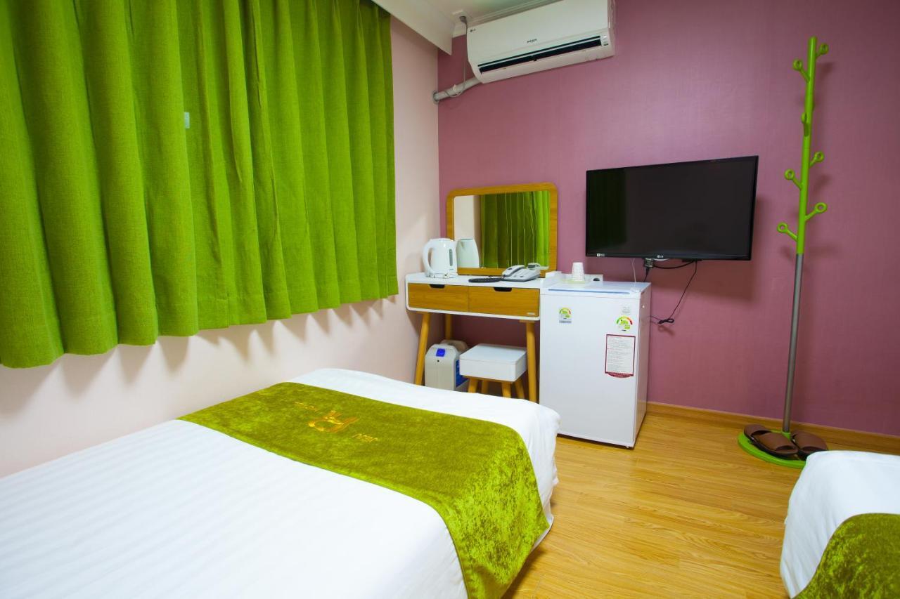 Jeju R Hotel&Guesthouse Extérieur photo
