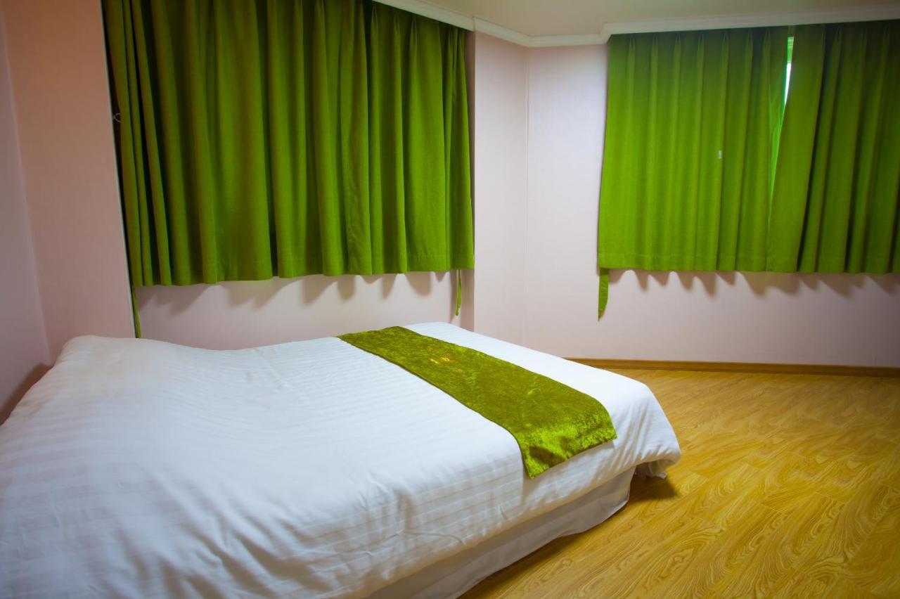 Jeju R Hotel&Guesthouse Extérieur photo